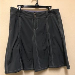 Athleta skort
Size 12p
In good condition